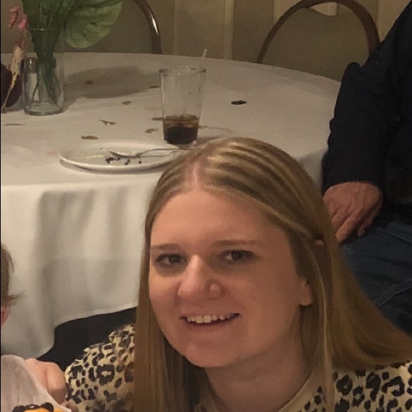 Meet your Posher, Brittany - Picture 1 of 1